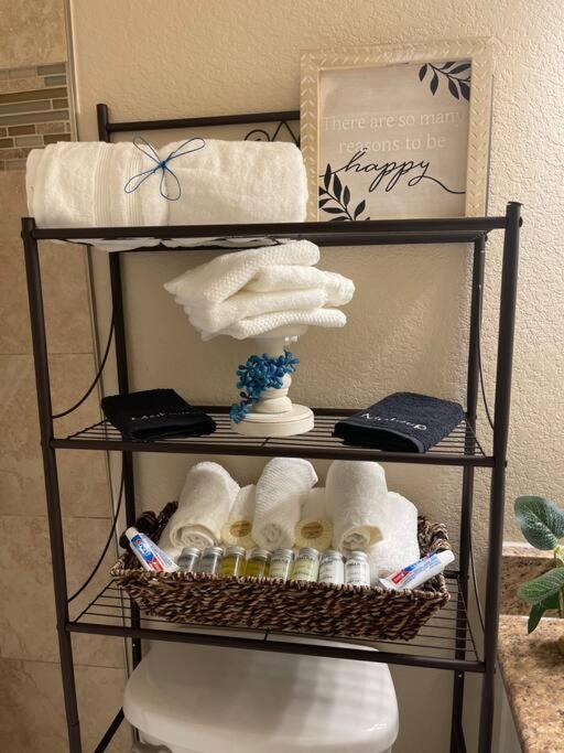 Beautiful/Spacious 2 Bedroom Houston Near Galleria المظهر الخارجي الصورة