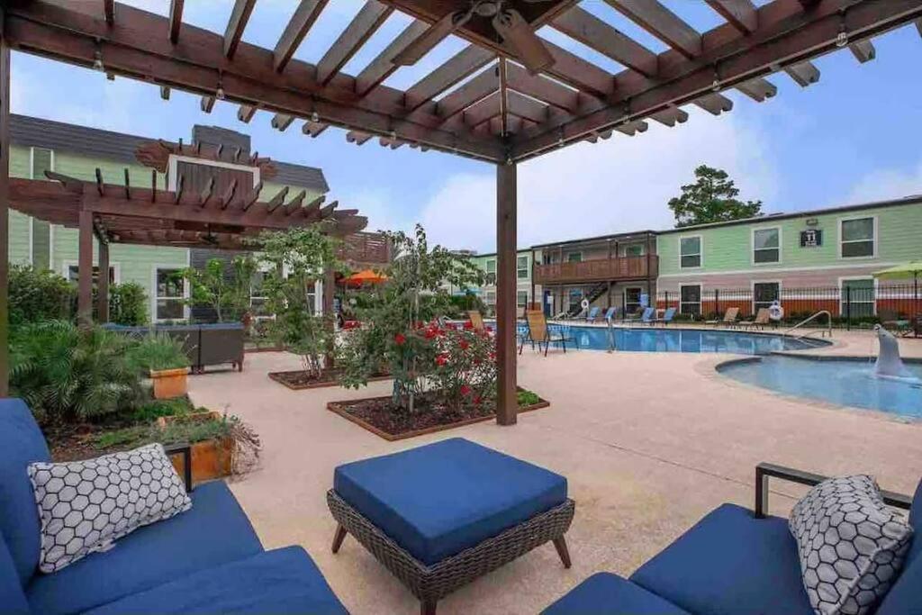 Beautiful/Spacious 2 Bedroom Houston Near Galleria المظهر الخارجي الصورة